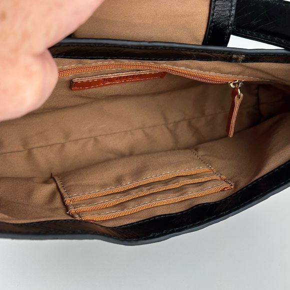 HOBO INTERNATIONAL MILA SHOULDER BAG BLACK - Picture 6 of 9